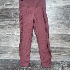 Athleta Burgundy Trekkie Hybrid Crop Tight Pants Leggings size 2